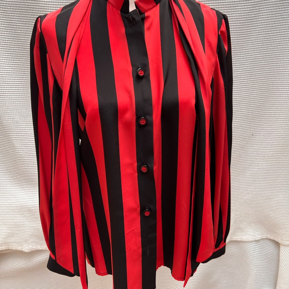 Skirt / top David Hayes
